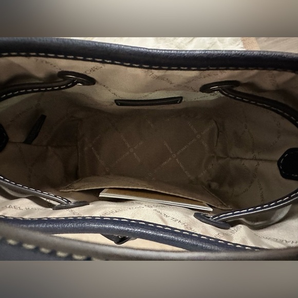 Michael Kors Small Suri Bucket Crossbody Bag Admiral Blue - Picture 5 of 8